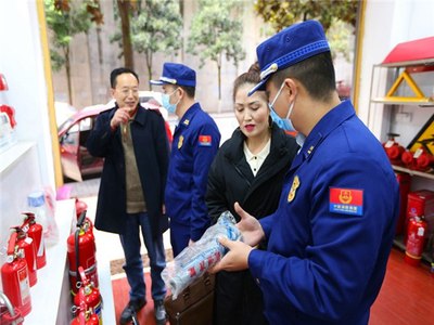 巫山消防開(kāi)展消防產(chǎn)品領(lǐng)域聯(lián)合檢查